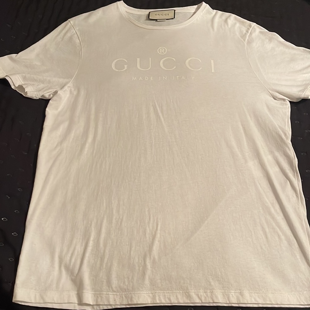 White Gucci crew neck shirt XL